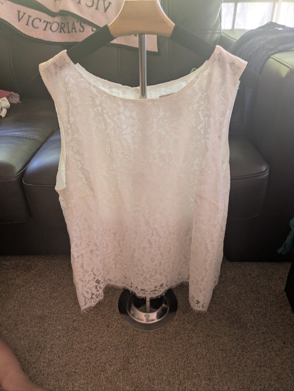 LOFT Cream Lace Sleeveless Camisole